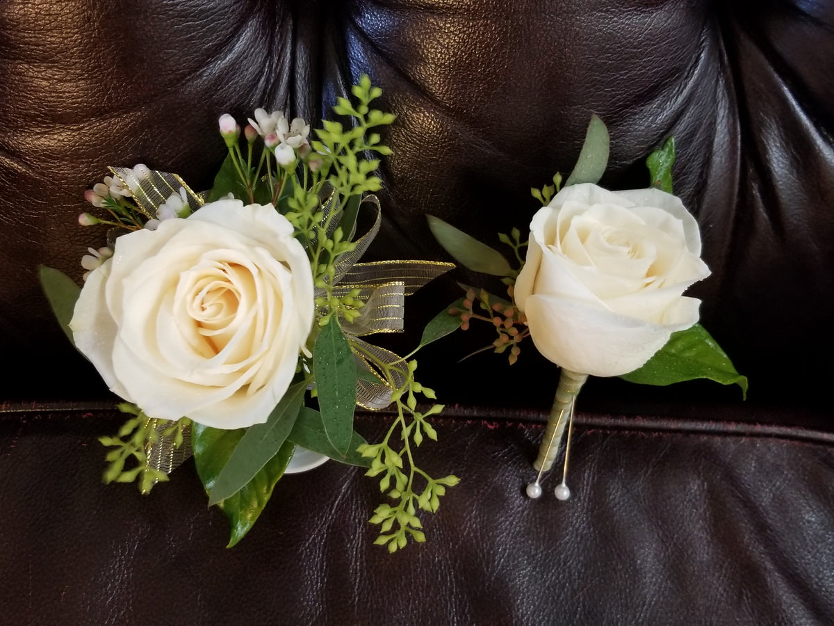 Build A White Spray Rose Boutonniere from Copper Penny Flowers