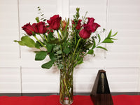 Dozen Long Stem Fragrant Red Roses Arrangement in Clear Vase