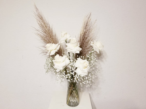 Morden Haft Dozen Roses and Pampas grass