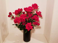 Morden Dozen Fragrant Red Roses and Spray Roses in Black Ceramic Vase