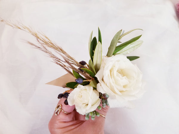 4 Boho White Roses Corsages