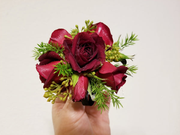 Fresh Flower Ring - Red Spray Rose