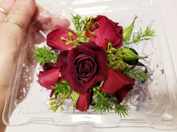 Fresh Flower Ring - Red Spray Rose