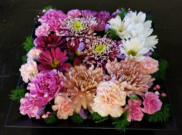 Modern Fresh Cut Mixed Arrangement In Tray