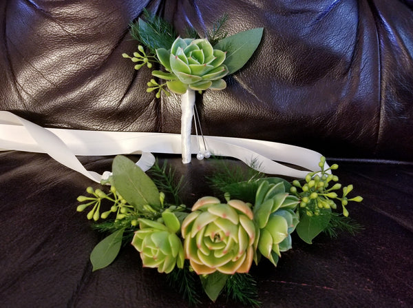 boutonniere succulent Succulents Necklet and Boutonniere